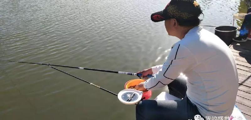 冬季釣草魚的技巧和方法 冬天如何釣草魚用什麼餌料最好