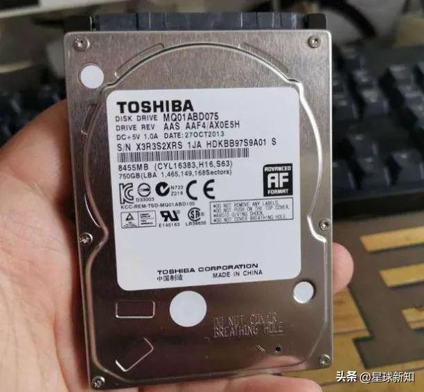 電腦屏幕不亮主機還在運行 主機已開機但顯示屏不亮