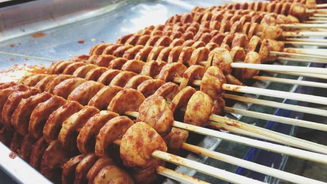 垂釣鯉魚用什麼餌料 河裡野釣鯉魚用什麼魚餌最有效