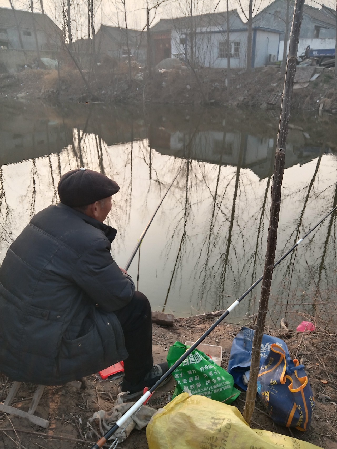 冬季釣魚水深多少合適 冬天野釣鯽鯉魚釣水深還是水淺