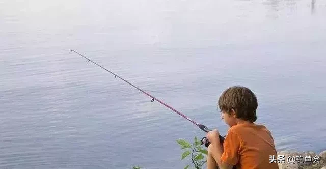為什麼十個釣魚九個窮 為啥說釣魚窮三年