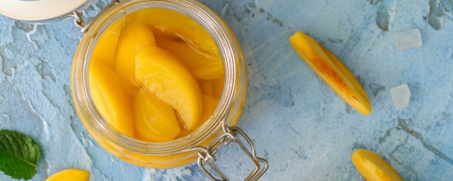 黃桃煮瞭之後可以放多長時間 煮熟的黃桃可以放多長時間