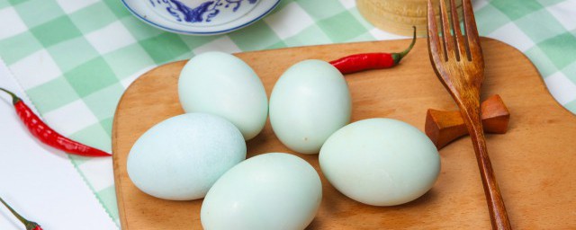 鋼化蛋需要煮多長時間 鋼化蛋需要煮多久時間