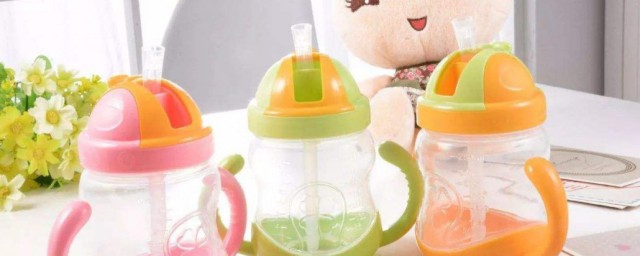 嬰兒學飲水杯什麼材質安全 嬰兒學飲水杯哪種好
