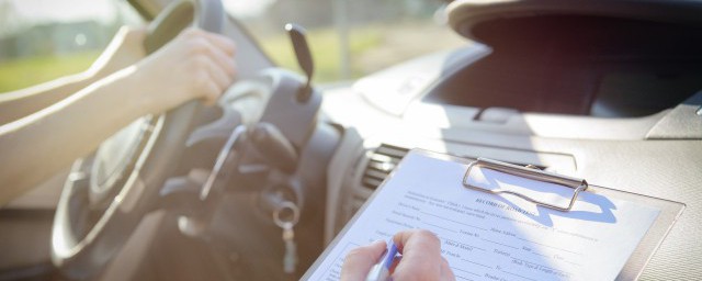 科目三怎麼靠邊停車 科目三如何靠邊停車