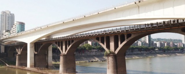 沱江河大橋的簡介 沱江河大橋的介紹