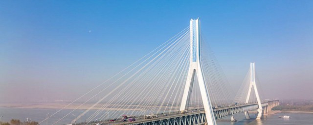 長江大橋的資料簡介 長江大橋的簡介