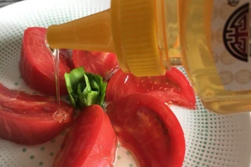 番茄加蜂蜜一起吃的功效與作用、禁忌和食用方法