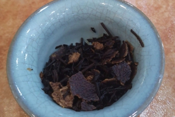 六堡茶加陳皮同用的功效與作用、禁忌和食用方法