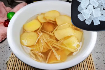 生薑蘋果白醋冰糖煮水的功效與作用、禁忌和食用方法 生薑蘋果白醋冰糖煮水的功效與作用、禁忌和食用方法