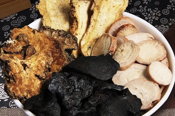 熟地白芍當歸川芎同用的功效與作用、禁忌和食用方法