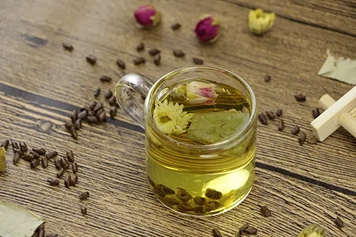 菊花決明子玫瑰花茶的功效與作用、禁忌和食用方法