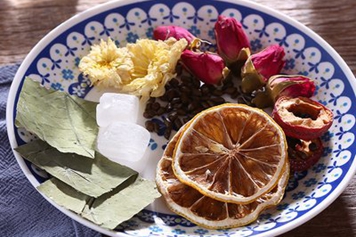 荷葉山楂玫瑰花茶的功效與作用、禁忌和食用方法