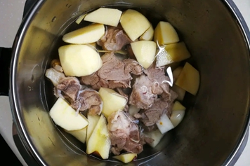 排骨雪梨蘋果湯的功效與作用、禁忌和食用方法