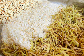 薏米大米生薑一起炒的功效與作用、禁忌和食用方法