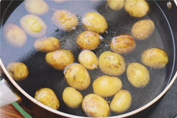 水煮土豆的功效與作用、禁忌和食用方法