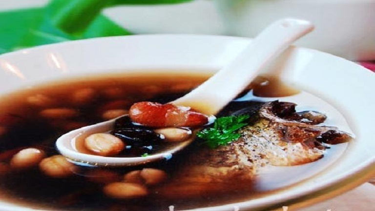黑豆雞湯的功效與作用、禁忌和食用方法