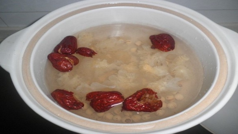 百合蓮子紅棗湯的功效與作用、禁忌和食用方法