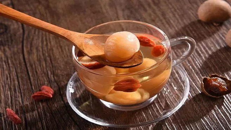 桂圓幹泡水喝的功效與作用、禁忌和食用方法