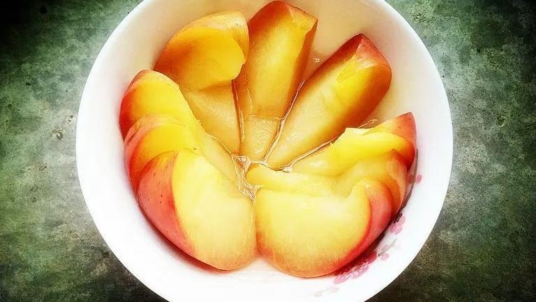 蒸蘋果的功效與作用、禁忌和食用方法