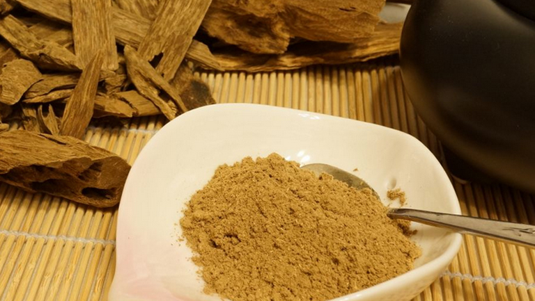 沉香粉的功效與作用、禁忌和食用方法