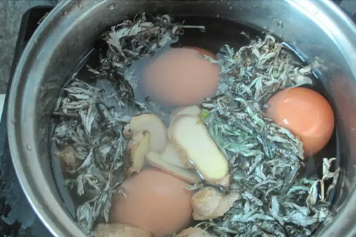 艾草生薑煮雞蛋的功效與作用、禁忌和食用方法