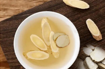 白芷黃芪泡水喝的功效與作用、禁忌和食用方法
