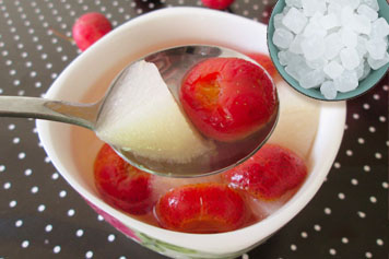 山楂和梨冰糖一起煮的功效與作用、禁忌和食用方法