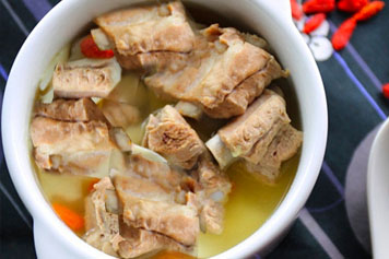 排骨枸杞湯的功效與作用、禁忌和食用方法