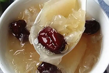梨和銀耳紅棗一起煮的功效與作用、禁忌和食用方法