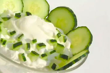 酸奶拌黃瓜的功效與作用、禁忌和食用方法