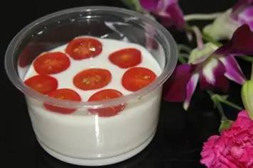酸奶拌西紅柿的功效與作用、禁忌和食用方法