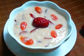 燕麥紅棗牛奶一起煮的功效與作用、禁忌和食用方法