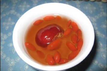 黃酒加枸杞紅棗的功效與作用、禁忌和食用方法
