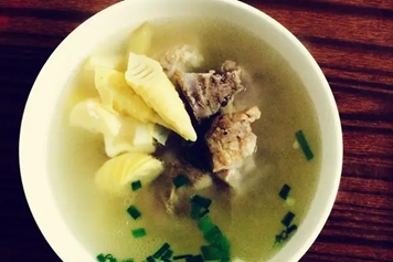排骨竹筍湯的功效與作用、禁忌和食用方法