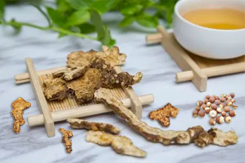 蒼術白術芡實煲湯的功效與作用、禁忌和食用方法