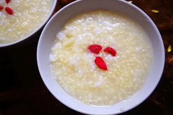 小米土豆粥的功效與作用、禁忌和食用方法