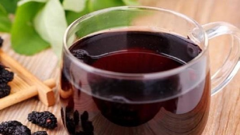桑葚泡酒喝的功效與作用、禁忌和食用方法