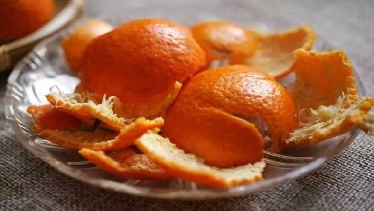橘皮泡水喝的功效與作用、禁忌和食用方法