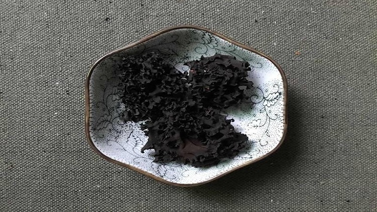 血耳的功效與作用、禁忌和食用方法