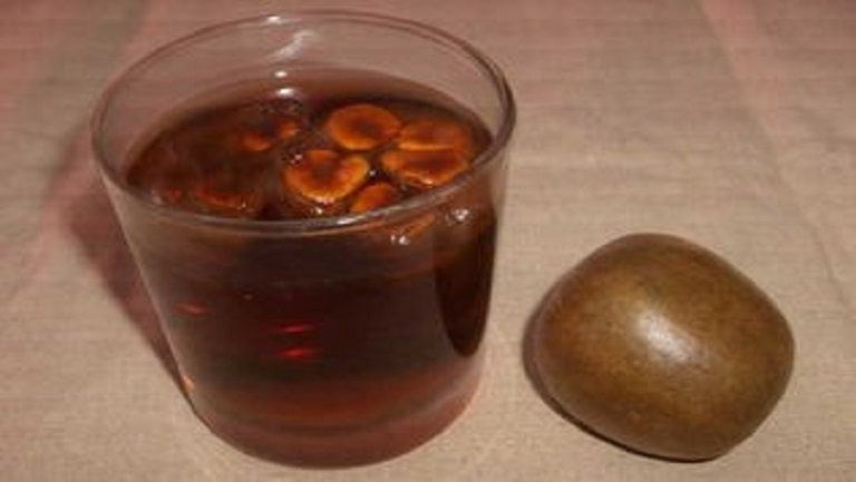 羅漢果泡水喝的功效與作用、禁忌和食用方法