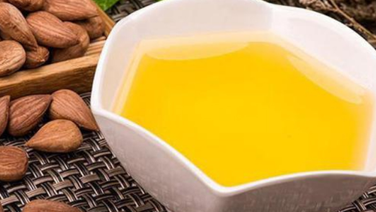 杏仁油的功效與作用、禁忌和食用方法
